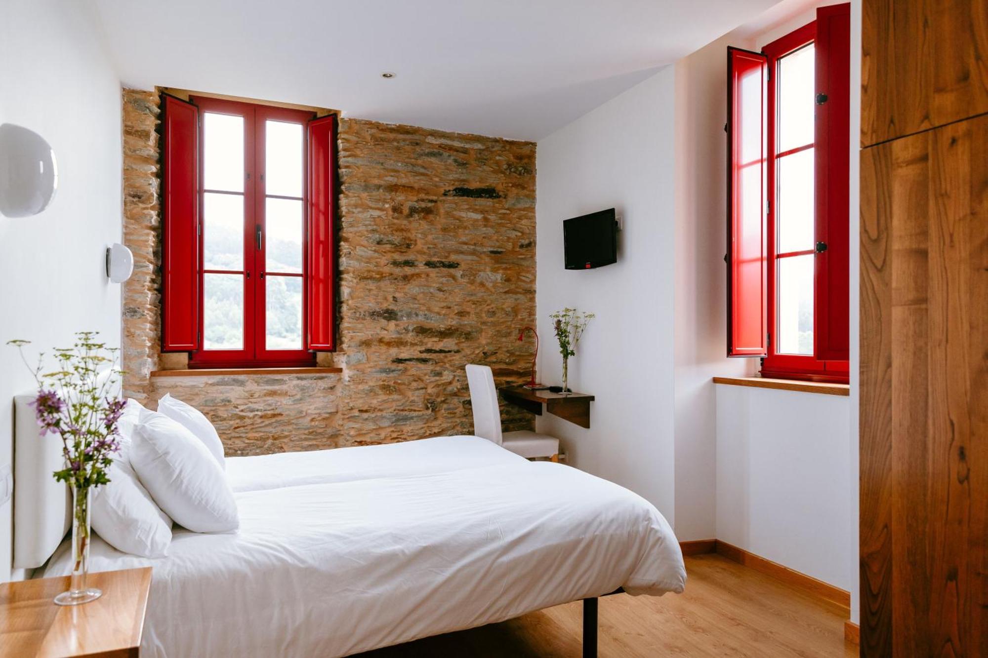 Hotel El Castano Dormilon Санта-Марта-де-Ортігейра Екстер'єр фото